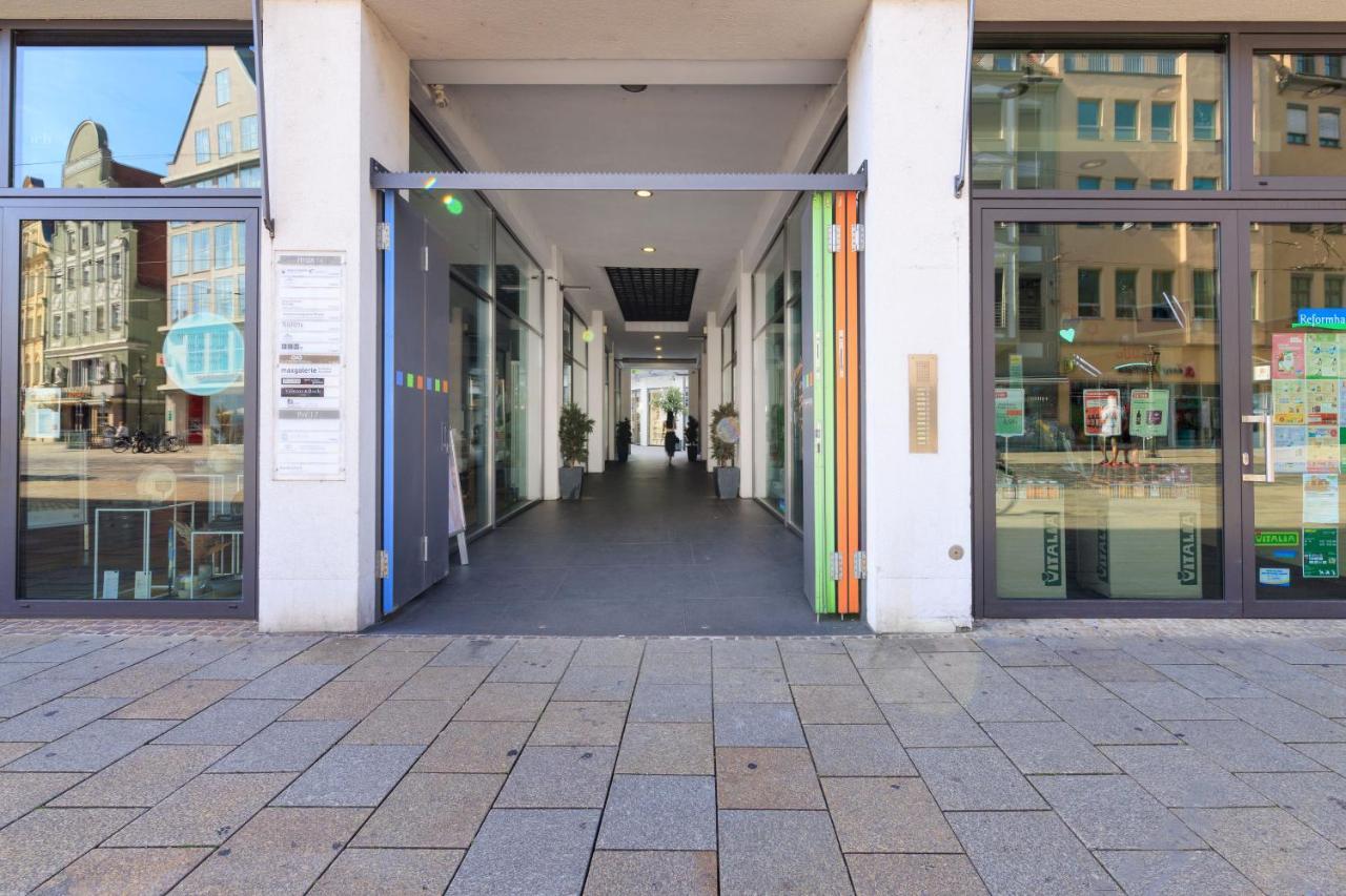 Global Living - Design Apartment I Rathausplatz I Beamer I Ac I Kitchen I Augsburg Exterior photo